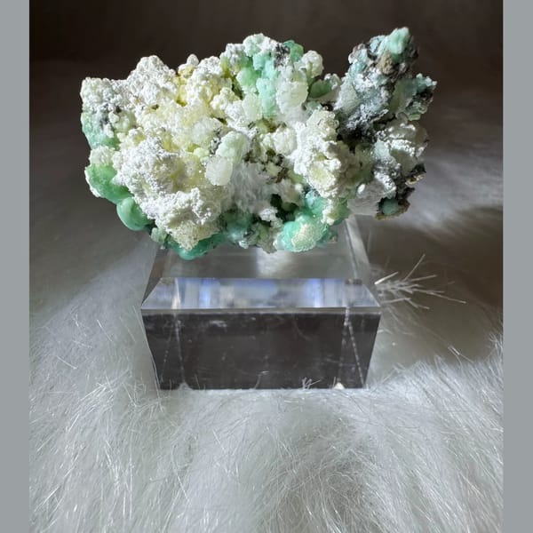 Mint Green and White Creedite on Matrix 4.5 cm — alternate view