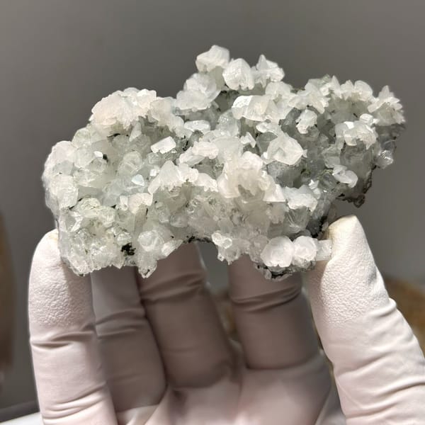 Calcite with quartz from Hunan — detail view