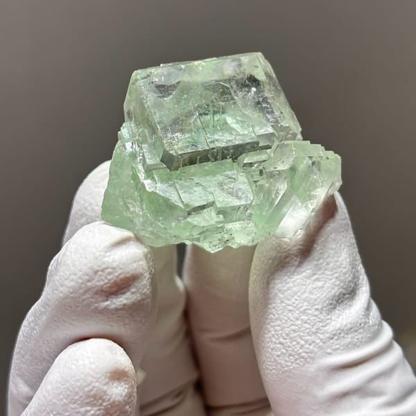 Zhejiang fluorite B — complete view
