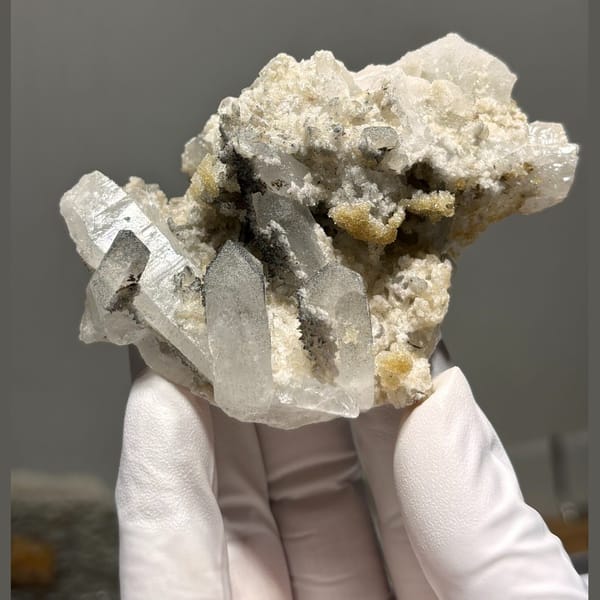 Quartz with apophyllite and goethite from Hubei — alternate view