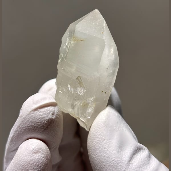 Rabbit-hair quartz B from Sichuan — alternate view