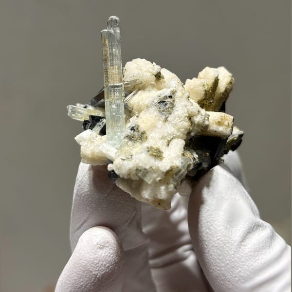 Aquamarine with tourmaline and feldspar from Pakistan — complete view