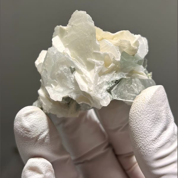 Mid-size calcite from Hunan — detail view