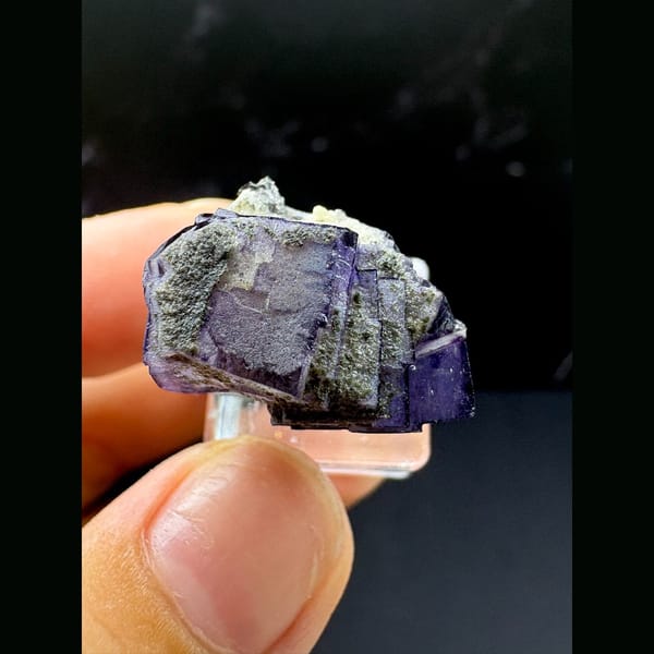 Small rich purple fluorite crystal from Yaogangxian — alternate view