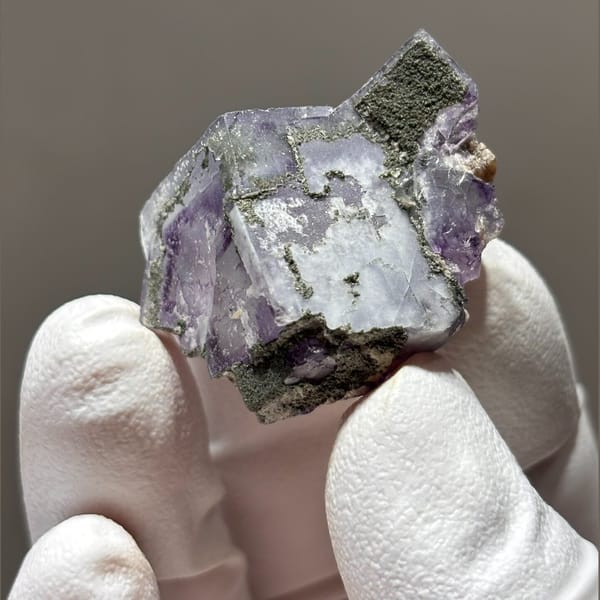 Yaogangxian fluorite H — complete view