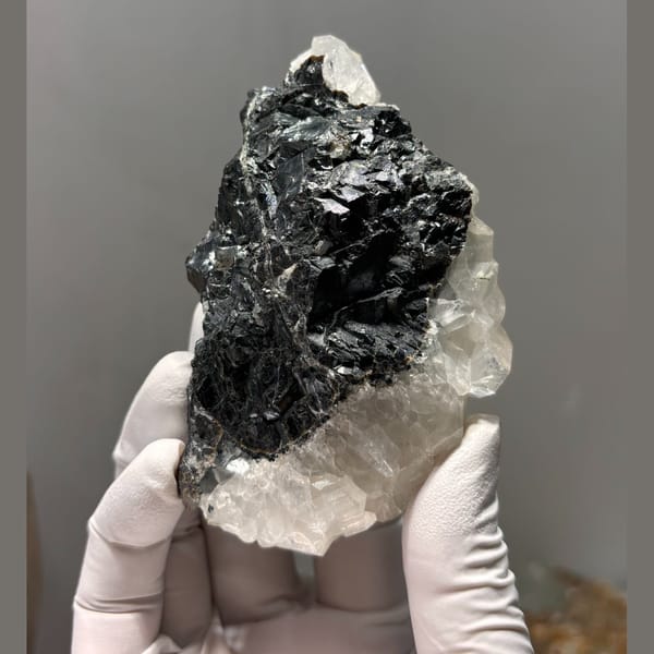 Calcite with sphalerite from Hubei — detail view