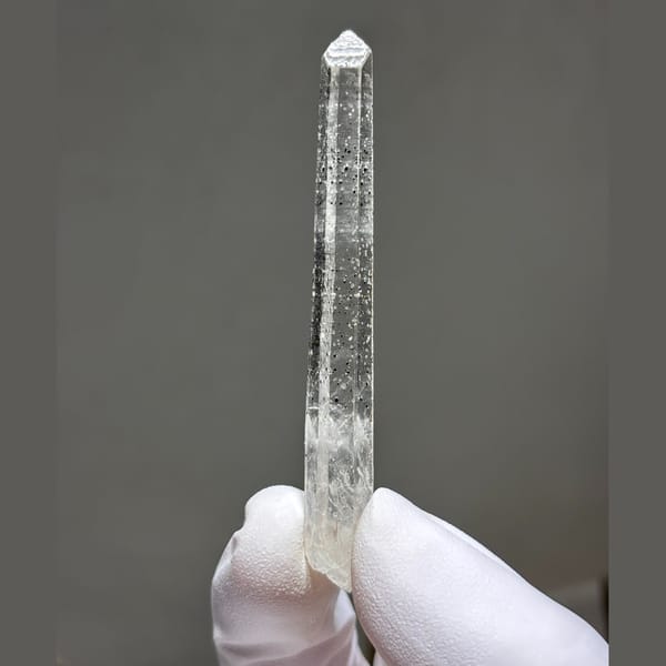 Slender freestanding quartz from Inner Mongolia — alternate view