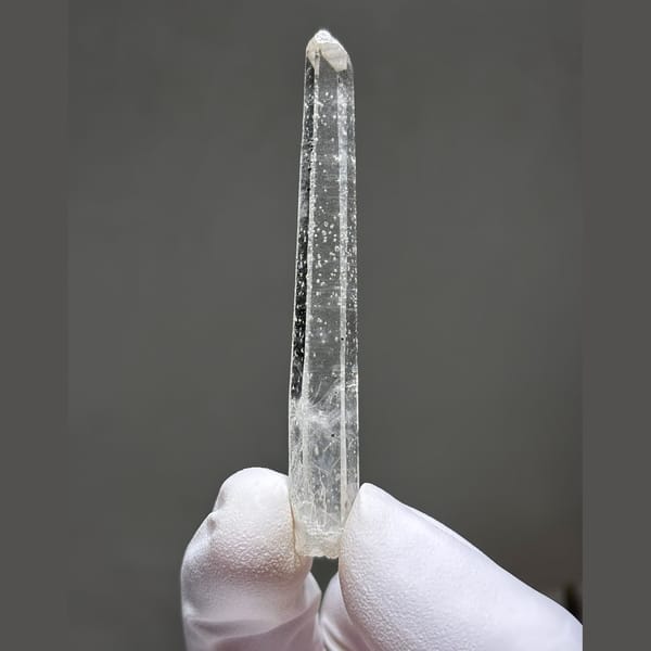 Slender freestanding quartz from Inner Mongolia — alternate view