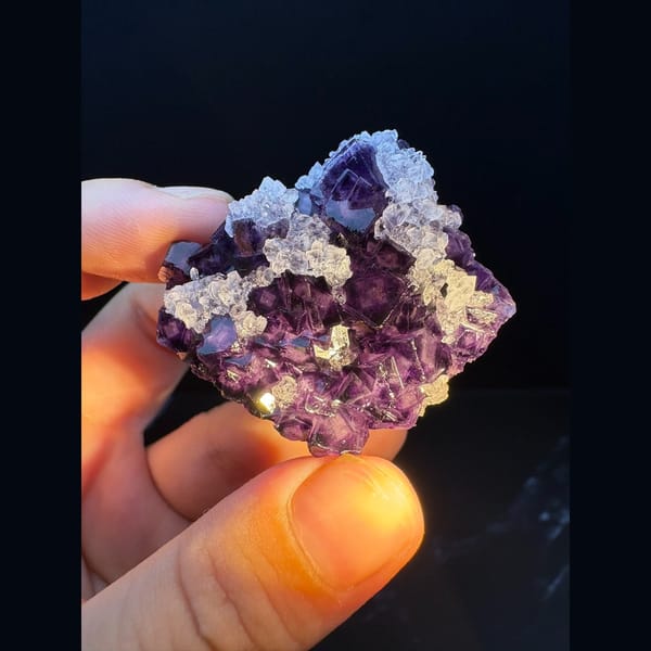Deep purple fluorite cubes with white quartz from Luoyang — alternate view