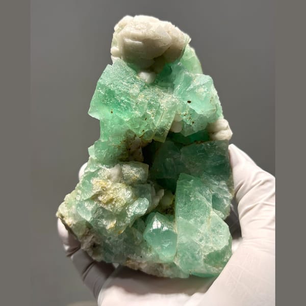 Large green fluorite with quartz from Hunan — complete view