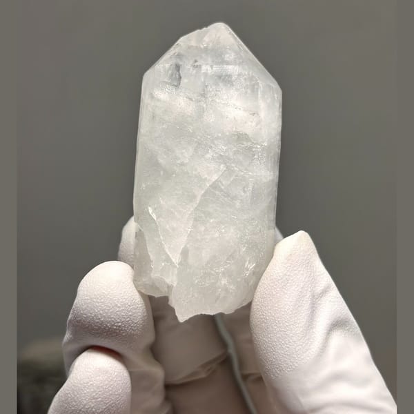 Interference-pattern Xuebaoding quartz — alternate view