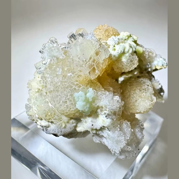 Pale Yellow Creedite with Green Accents 5.0 cm — alternate view