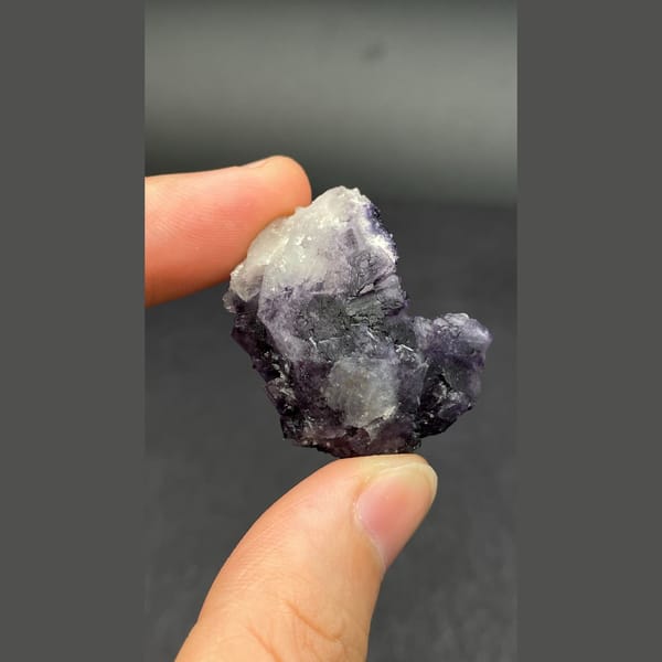 Purple fluorite C from Henan — detail view