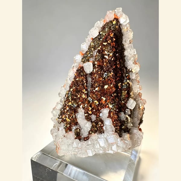 Iridescent Pyrite with Calcite Daye 5.5 cm — detail view