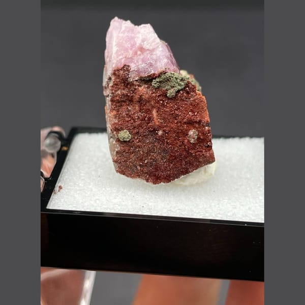 Cobaltoan calcite from the Congo — detail view