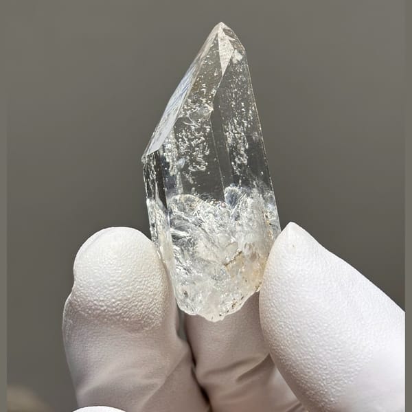 Complete-tip Xuebaoding quartz C — alternate view