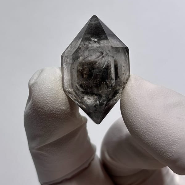 Petite spirit quartz H from Yunnan — complete view