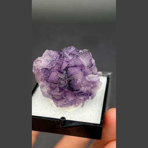 Purple fluorite D from Henan — detail view