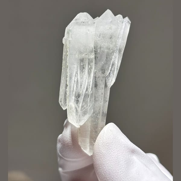 Freestanding Yaogangxian quartz B — detail view