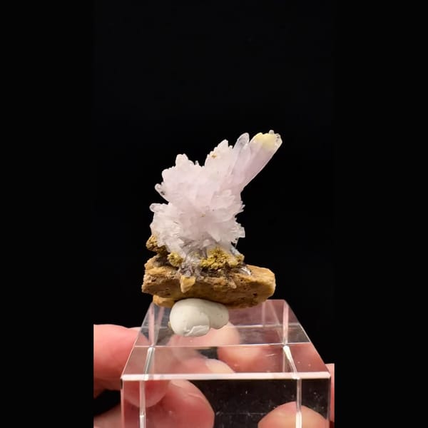 Lilac-white creedite spray on matrix from Guizhou — alternate view