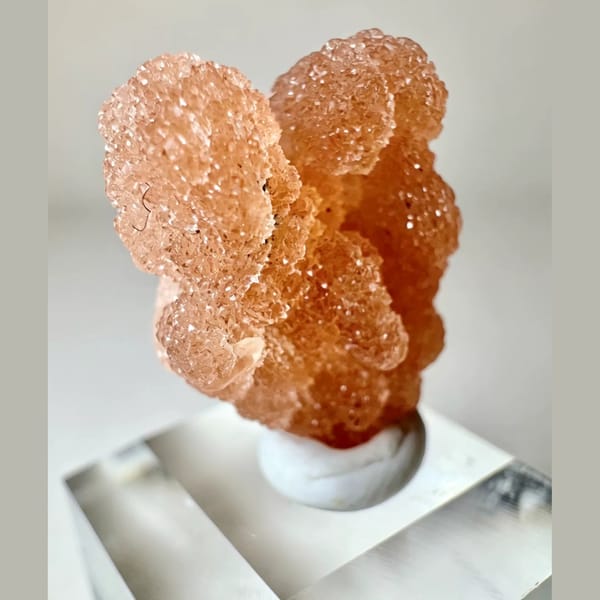 Pink Apophyllite Fujian 2.0 cm — complete view