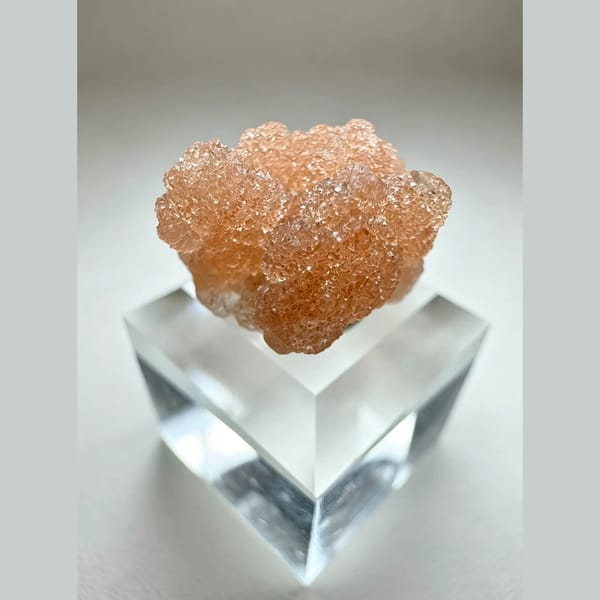 Pink Apophyllite Fujian 2.0 cm — alternate view