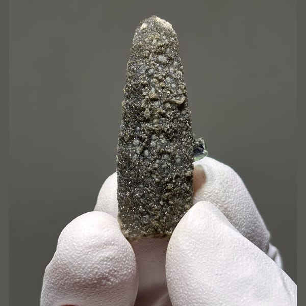 Fine-flash quartz with fluorite from Inner Mongolia — alternate view