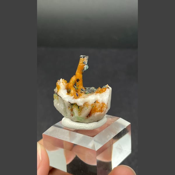Quartz with azurite from Morocco — complete view