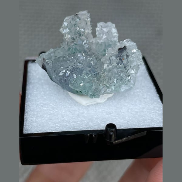 Quartz over malachite from Congo — complete view