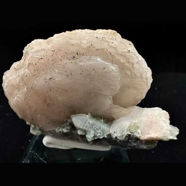 Pink layered petal calcite dome with quartz from Inner Mongolia — complete view