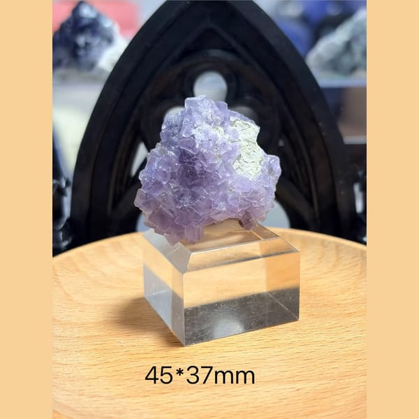 Lavender cubic fluorite from Yunnan — complete view