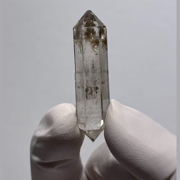 Spirit quartz with dolomite from Yunnan — detail view
