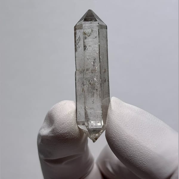 Spirit quartz with dolomite from Yunnan — detail view