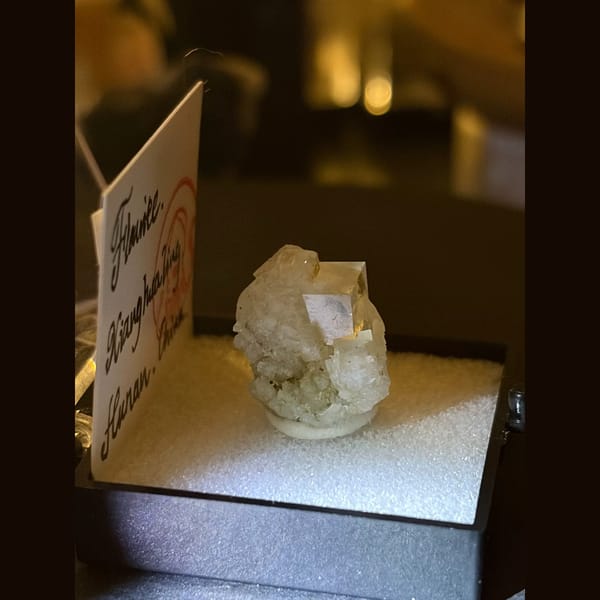 Clear fluorite crystal from Xianghualing — alternate view