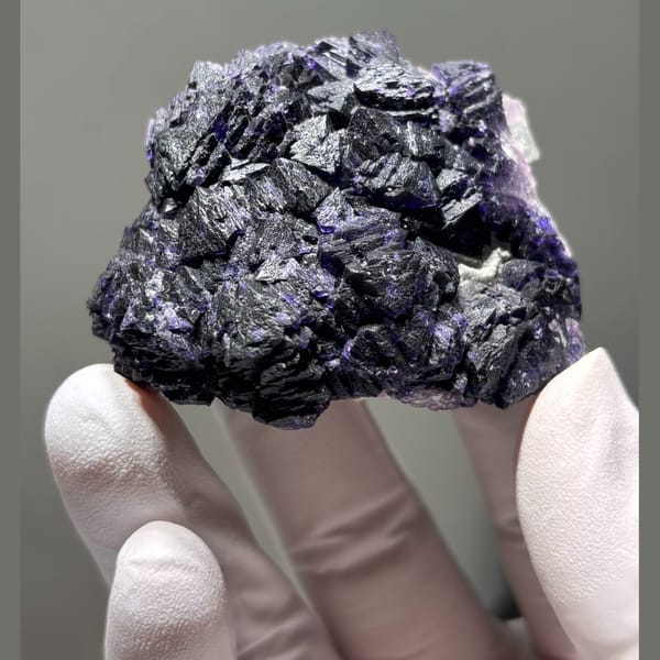 Complete purple Jiangxi fluorite — complete view