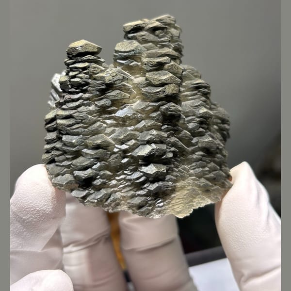 Layered stack Hubei calcite — complete view