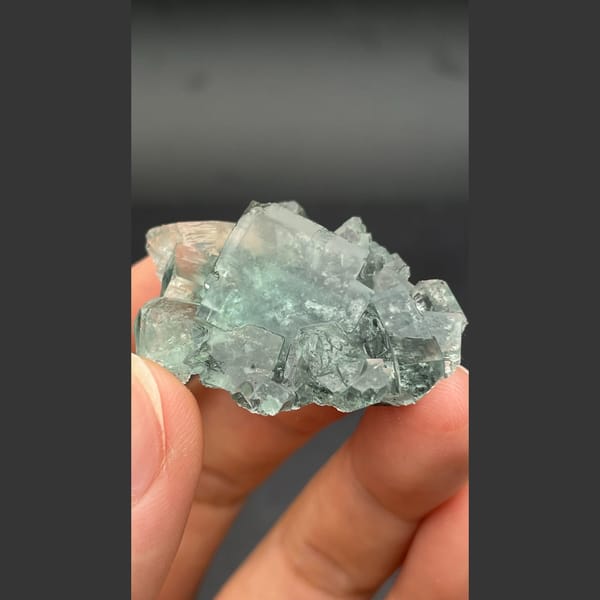 Glassy blue-green seaweed fluorite from Hunan — alternate view