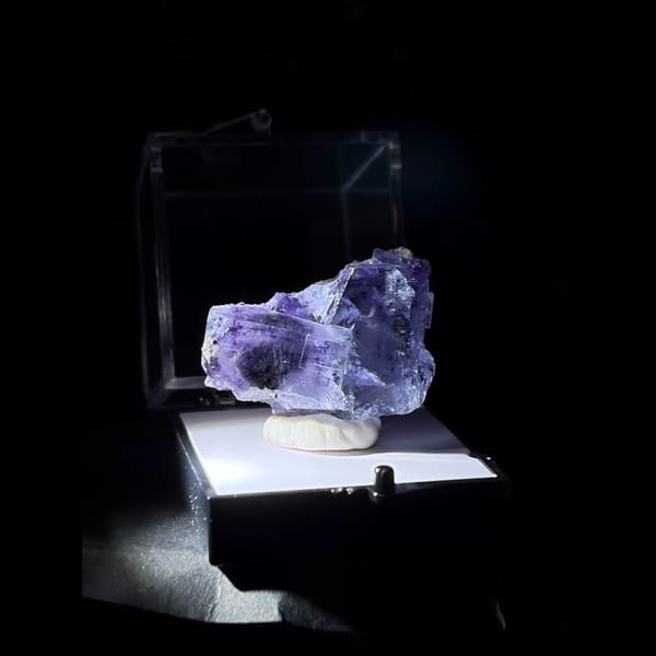 Purple fluorite from Yaogangxian — alternate view