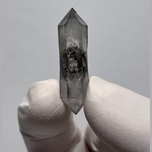 DT Yunnan quartz A — alternate view