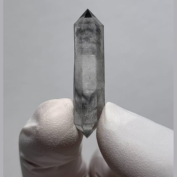 DT Yunnan quartz B — alternate view