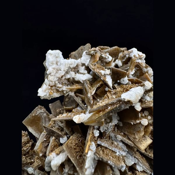 Golden bladed barite rosette with white dolomite from Sanmenxia, Henan — alternate view