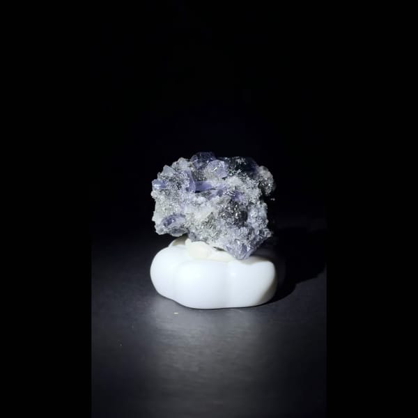 Tanzanite-blue fluorite from Fujian — alternate view