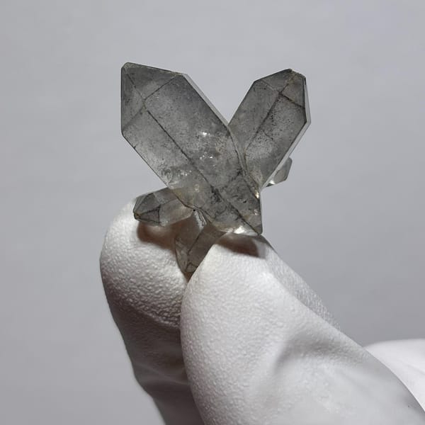 Complete etched sketch Yunnan quartz — complete view