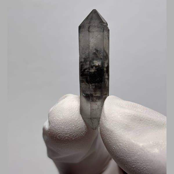 DT Yunnan quartz D — alternate view