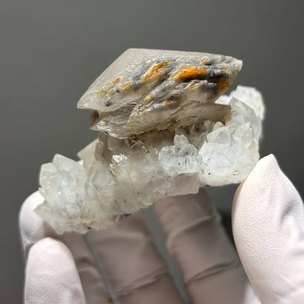 Hubei quartz with calcite — detail view