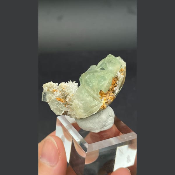 Icy sunny yellow-green fluorite with quartz from Fujian — detail view