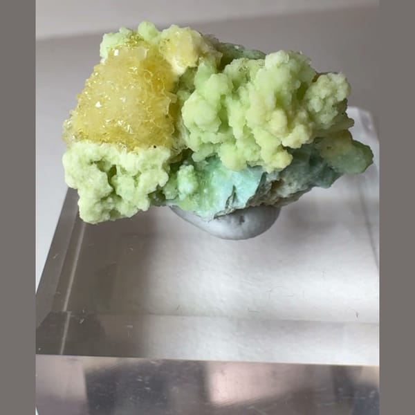Yellow-Green Creedite Cluster 2.0 cm — alternate view