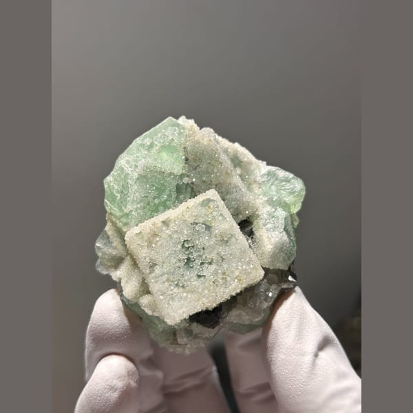 Sugary Fujian fluorite — complete view