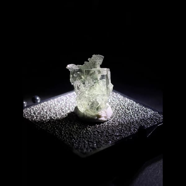 Water-plant green fluorite from Xianghualing — alternate view