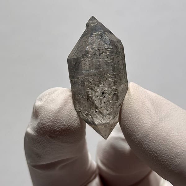 DT Yunnan quartz E — alternate view